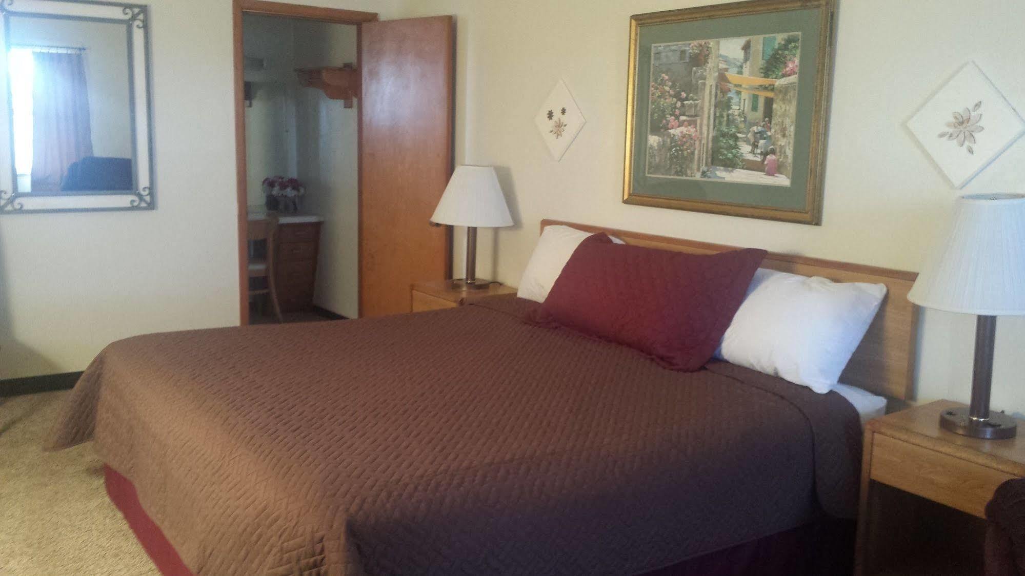West Plains Motel Экстерьер фото